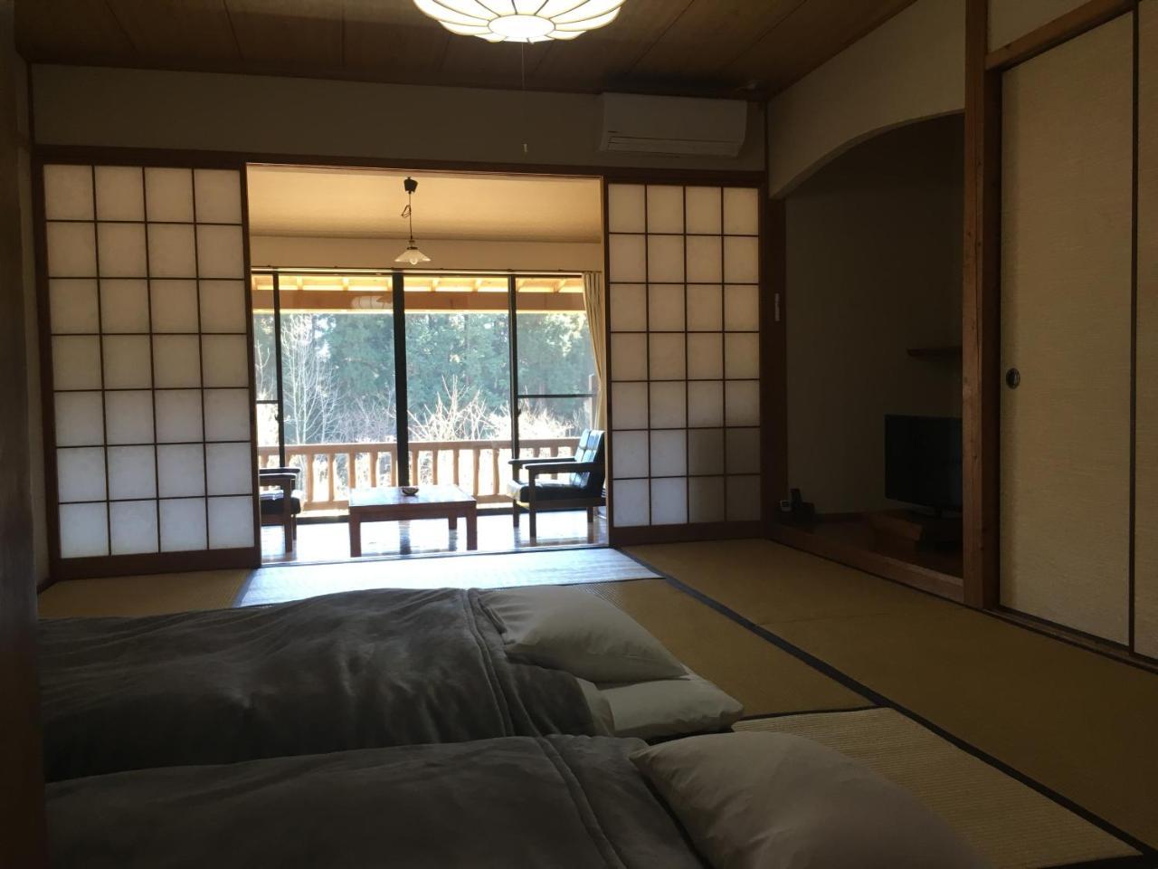 Hotel 山荘 紗羅樹 Syaranoki Yufu Esterno foto